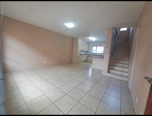 3 BEDROOM APARTMENT TO LET IN SUNSET PARK